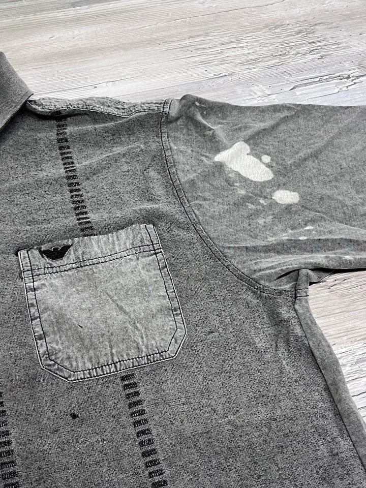 Camisa Polo Giorgio Armani Para Hombres Gris Claro Patrón Geométrico Retro Talla XL Foto 3 de 4