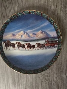 BUDWEISER COLLECTORS CHRISTMAS PLATES