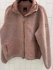 Vuori Alpine Sherpa Fleece Jacket In Pink Rose Size Women Medium Cozy Style EUC