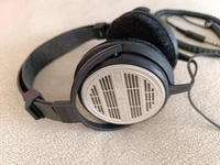Beyerdynamic DT 880S Studio Headphones