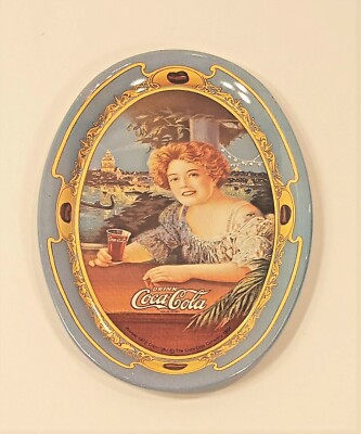 VINTAGE COCA COLA 1973 SMALL TIP CHANGE METAL TIN TRAY IN GREAT CONDITION 