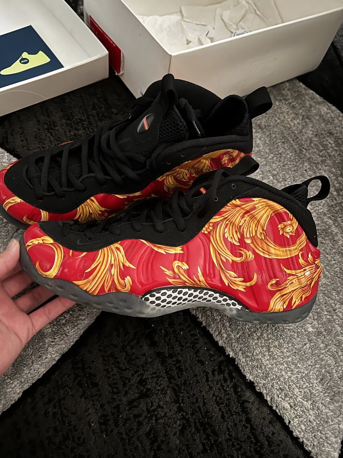 Taille 10,5   Nike Supreme x Air Foamposite One SP rouge