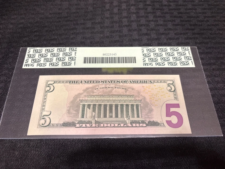 Federal Reserve 5 Dollars 2006 Fr#1993-B Gem NewUNC Grade 66 - Image 2 of 2