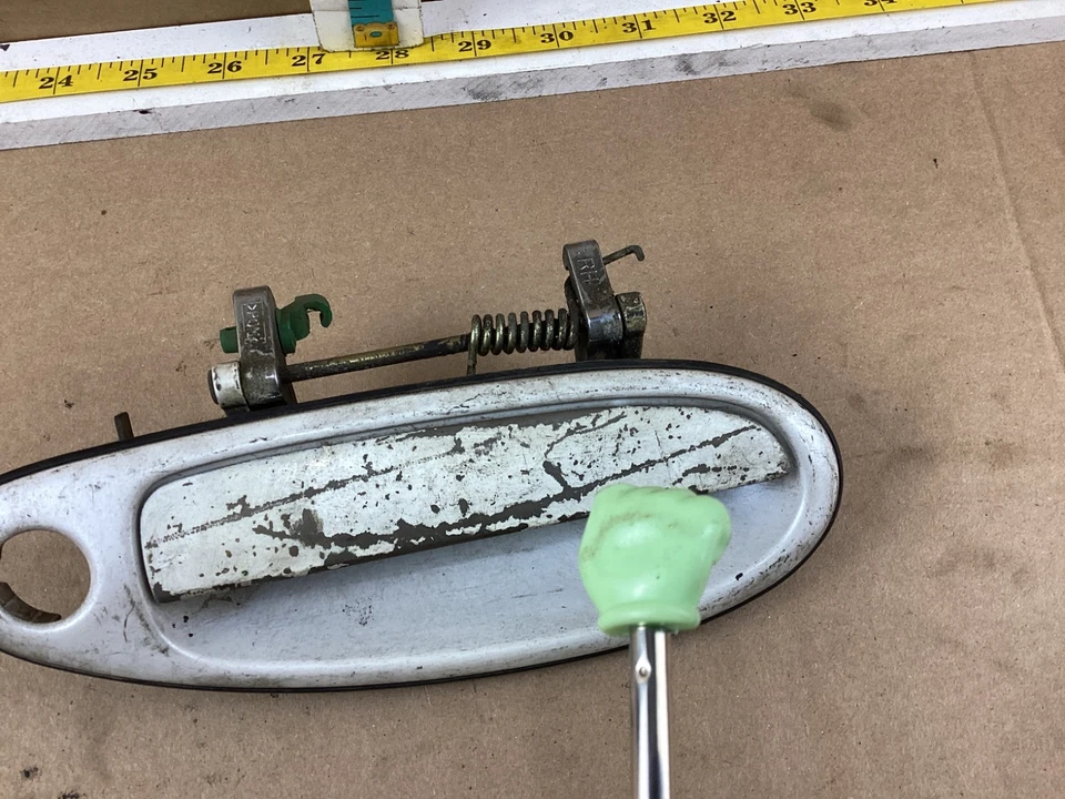 Manija de puerta exterior delantera lado pasajero Nissan Máxima 1995-1999 80606-41U10 OEM Foto 3 de 4