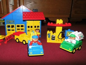 Lego Duplo Town Car Workshop with Gas Station Tow Truck 2657 Tanker Truck 3091