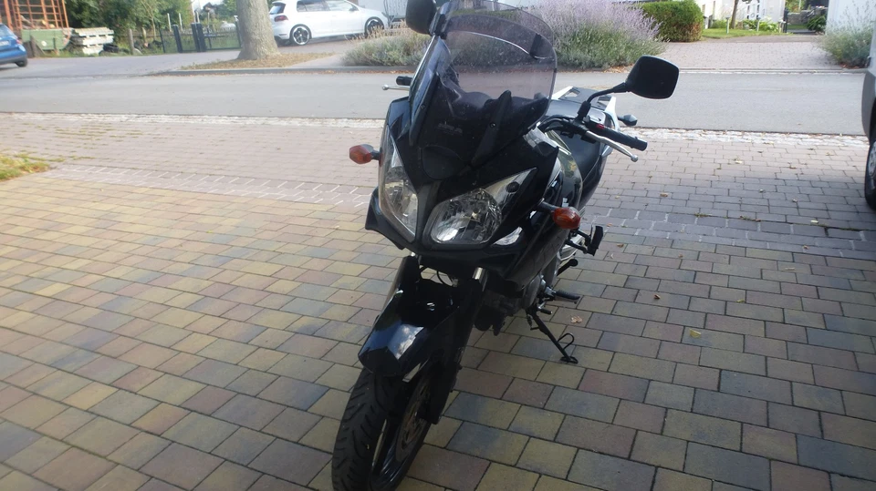 Suzuki , V-STROM , 650 DL , schwarz , Motorrad - Bild 2 von 4