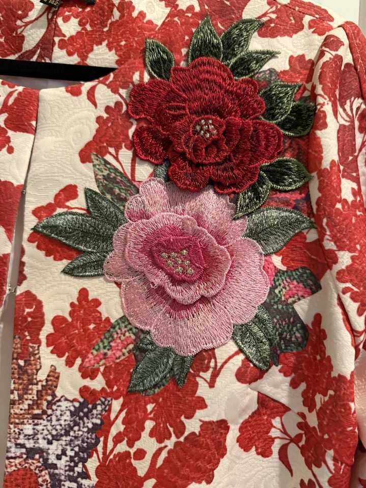 Chaqueta Blazer Alberto Makali Art To Wear Roja Floral 6-8 Usada en Excelente Condición Navidad San Valentín Foto 3 de 4