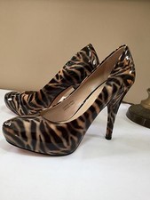 Via Spiga Pumps, Shoes, Special Edition, Heels, Butterscotch Patent, Rare NWOT