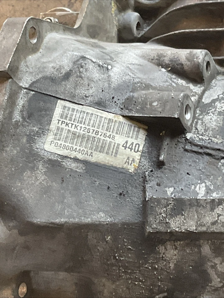 Chrysler PT Cruiser 2007 conjunto de transmisión automática OEM 41TE 68100440AA Foto 4 de 4