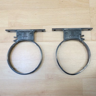 Osma 4S082 110mm Bodenrohrhalter x 2 schwarz Neu 1 LH Clip 1 RH Clip schwarz NEU