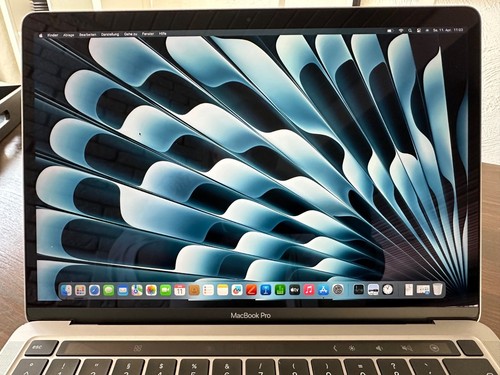 Apple MacBook Pro 13" 2020 Intel i5 1,4 GHz, 8GB, 256GB SSD, Retina-Display, DE
