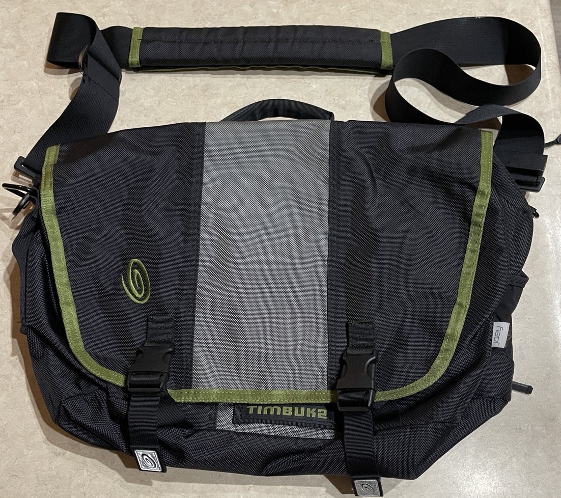 Timbuk2 Classic Messenger Bag Medium Black Ballistic Nylon Commute Crossbody