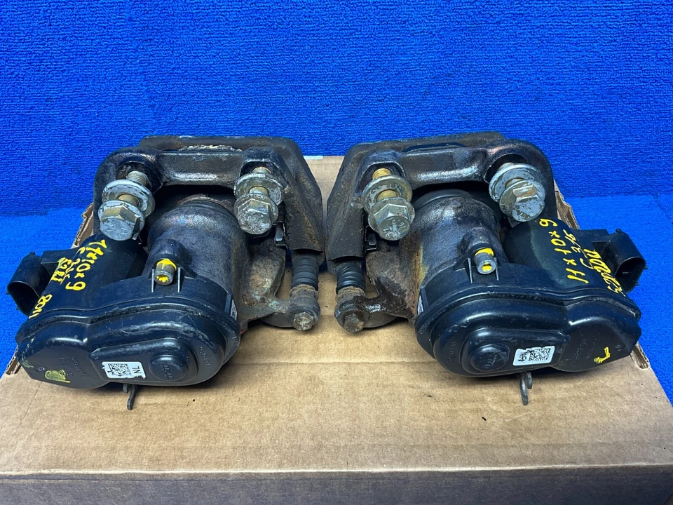 BMW 528xi F10 2011-2016 juego de pinzas de freno traseras izquierda y derecha OEM Foto 4 de 4