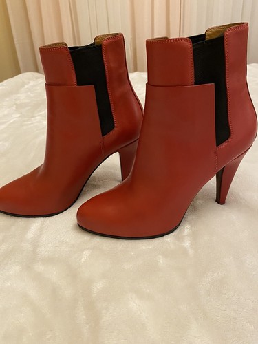 BALENCIAGA BOOTIES STUNNING RED REAR 