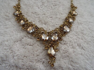 Goldtone Gold Rhinestone Chevron Scoop Pendant Necklace (A37)