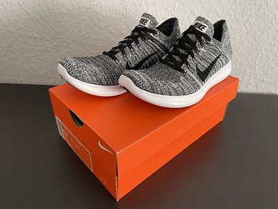 WMNS NIKE Free RN Flyknit Größe 37,5 Sneaker Schuhe White Black NEU & OVP