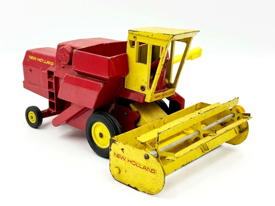 1/32 New Holland Combine Ertl - Image 2 of 4