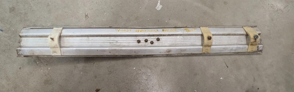 Plymouth Fury III 1968 sedán de 4 puertas acabado maletero panel moldura OEM Foto 2 de 4