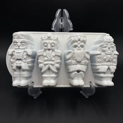 Nordic Ware Nutcracker Sweets Cakelet Pan 6 Cup White Cast Sur La Table 1.4ltr