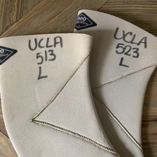 Mangas de rodilla ortopédicas profesionales emitidas por el equipo de voleibol UCLA de colección de la década de 1980 grandes nuevas de stock
