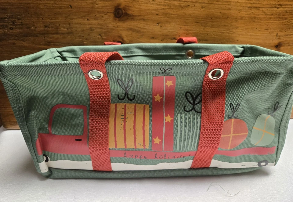 Bolsa tote utilitária minúscula Thirty One vermelha caminhão verde presentes de férias nova em folha - Imagem 3 de 4