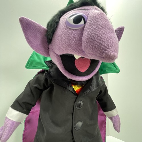 Sésamo Place El CONDE Von Drácula 18" Muñeca de Peluche Juguete Calle 2011 RARO Ojos Duros - Imagen 6 de 16