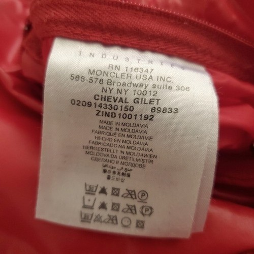 Moncler Men's Cheval Quilted Puffer Vest in Red Size 5 - Picture 8 of 10