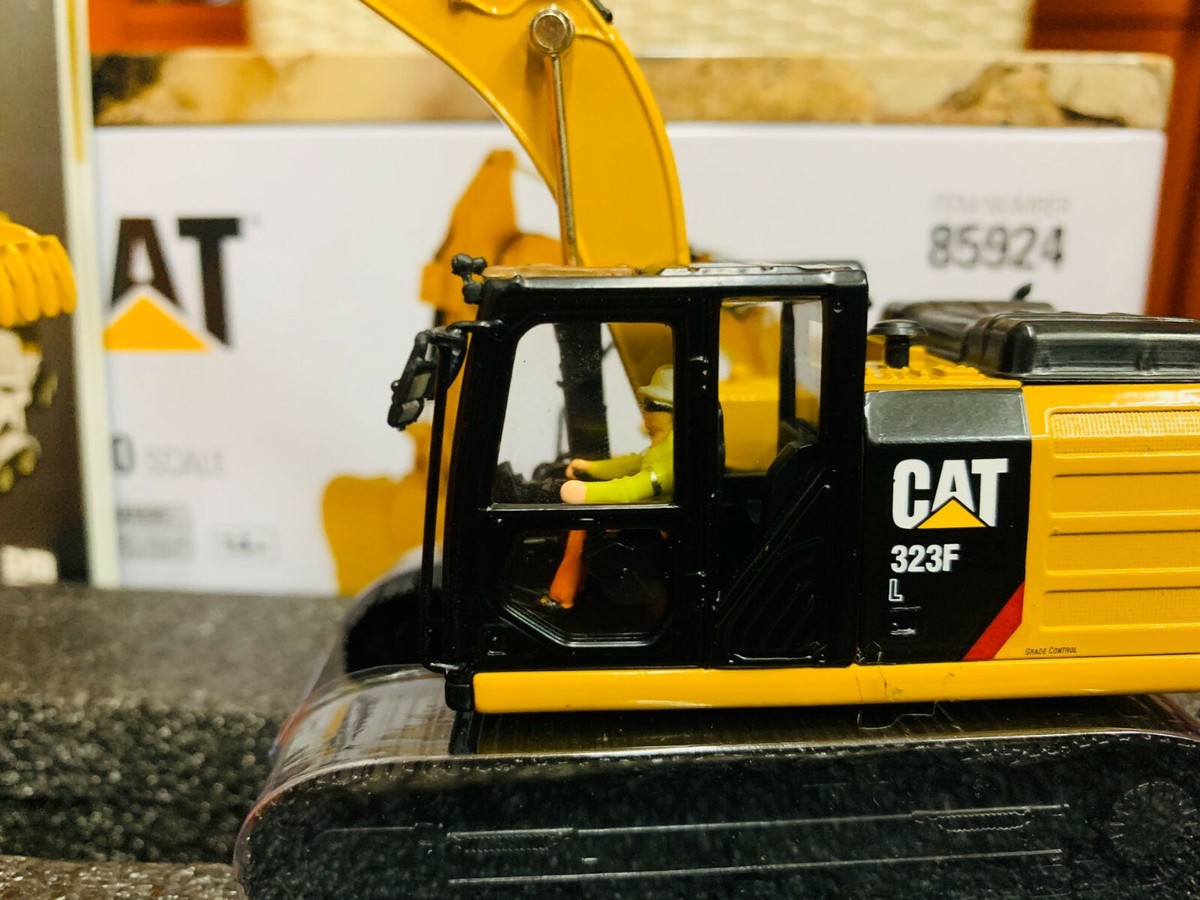 CAT 323F LHYDRAULIC ダイキャスト　ミニチュア 1:50 s-l1200.jpg