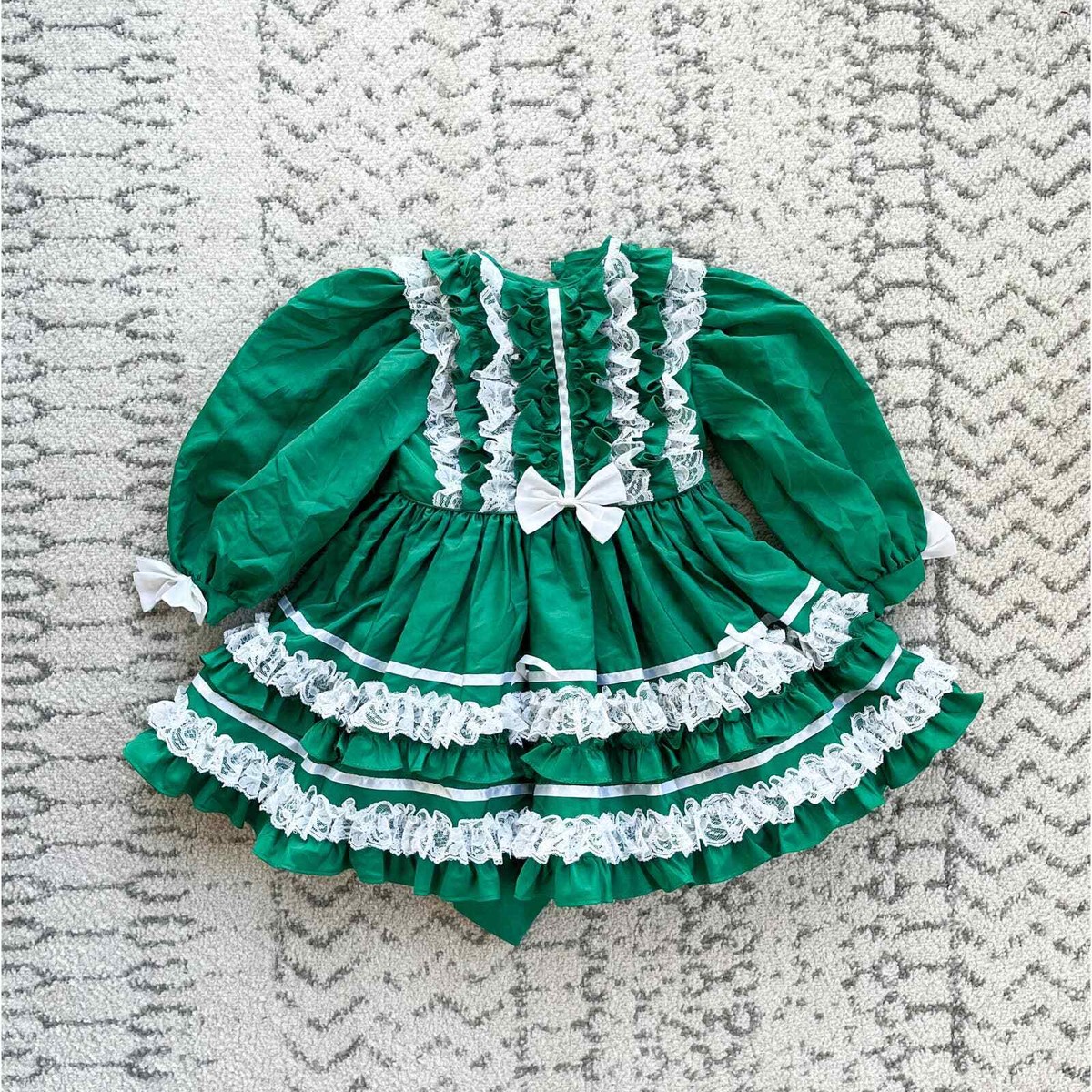 Martha's Miniatures We're Fussy Vintage 1980s Full Circle