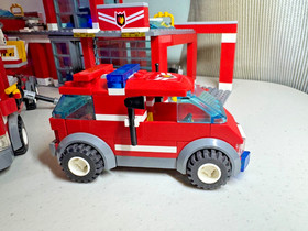 LEGO 7945 - City: Fire Station - 2007 - Retired - 98% Complete