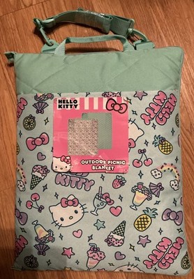   NWT Hello Kitty 60 x 70 in. Mint Green Outdoor Picnic Blanket Sanrio Kawai
