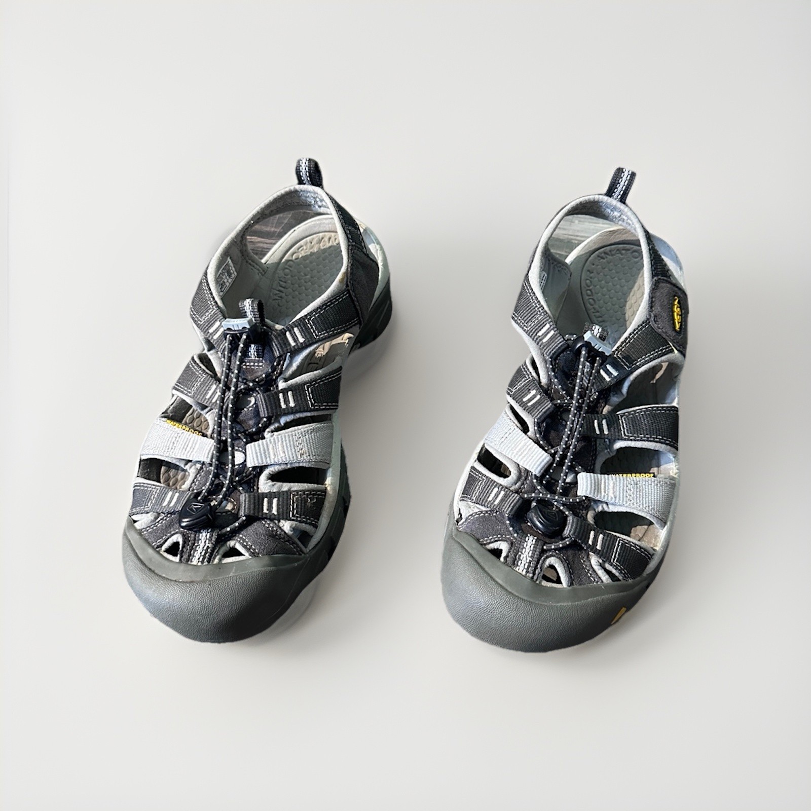 Keen Newport H2 grigio impermeabile scarpe sandali sportivi donna taglia 9