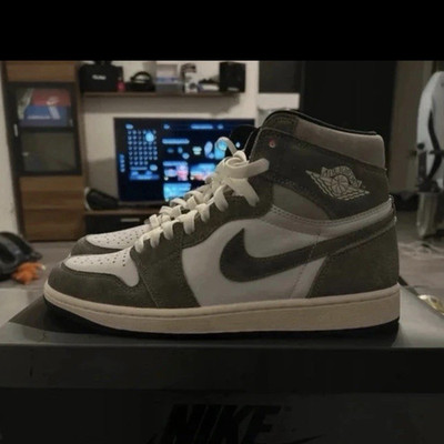 Jordan Air Jordan 1 Herren High Top Sneaker Leder Grau/Weiß EU 43 US 9