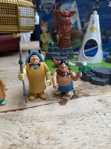 Disney Heroes Famosa Peter Pan -Galleon, Skull Island, Indian Camp/Boat,Figures - Picture 10 of 15