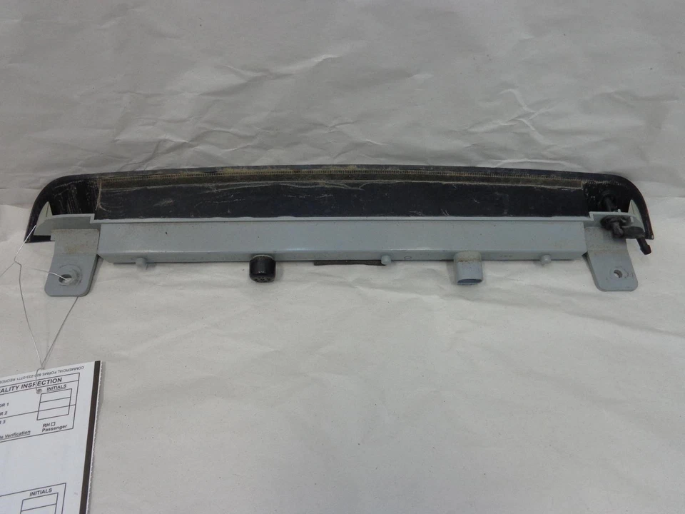 Tercera lámpara de freno luz de parada de montaje alto Chevy Equinox 05 06 Pontiac Torrent OEM Foto 4 de 4