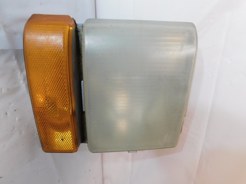 80-89 Cadillac Brougham Deville Fleetwood Driver Left Marker Turn Signal 5934649 - Picture 2 of 5