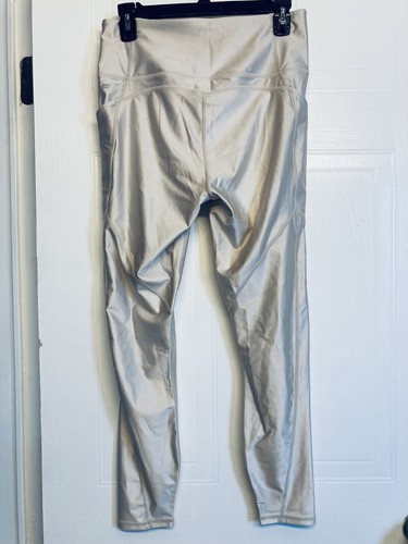 Fabletics Oasis PureLuxe Shine High Waisted Pocket 7/8 Leggings Size L Grey NWT - Bild 5 von 11