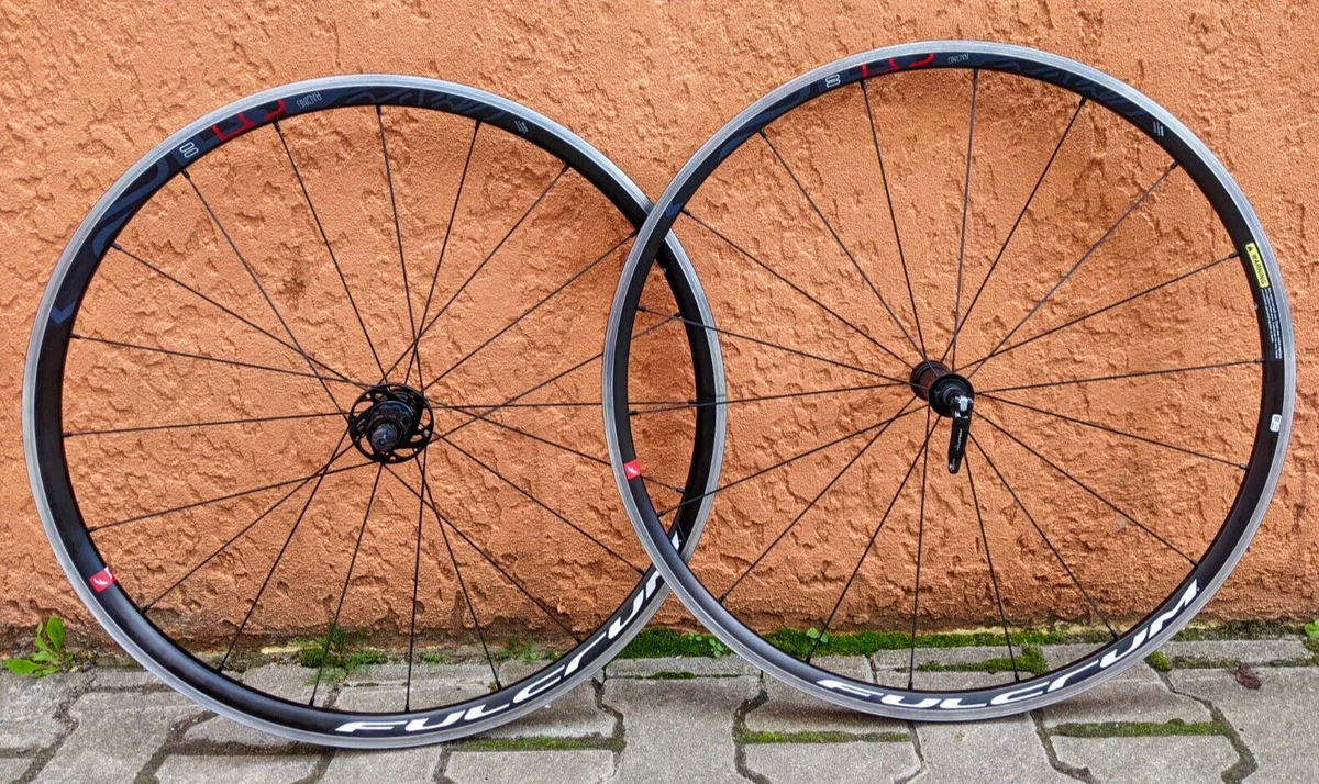 Fulcrum Racing 5 . Clincher Wheelset. 700C. 8 11 speed shimano. Rim Brake