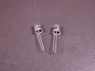 Lot of 2 2N2907A ST Microelectronics PNP Transistor 60V 0.6A 3 Pin TO-18 NOS