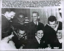 1958 Press Photo Bergen Norway Sailors from atomic sub Skate welcomed