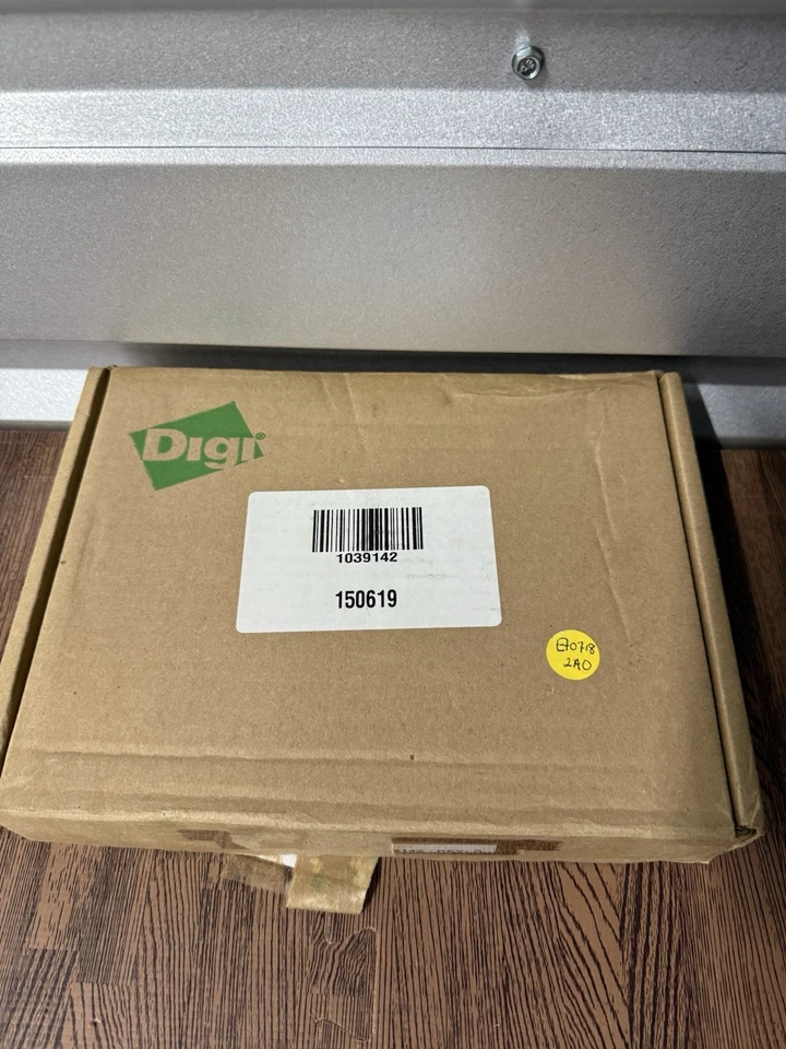 Digi Edgeport/4 RS-232 301-1000-04 USB Converter - Image 4 of 4