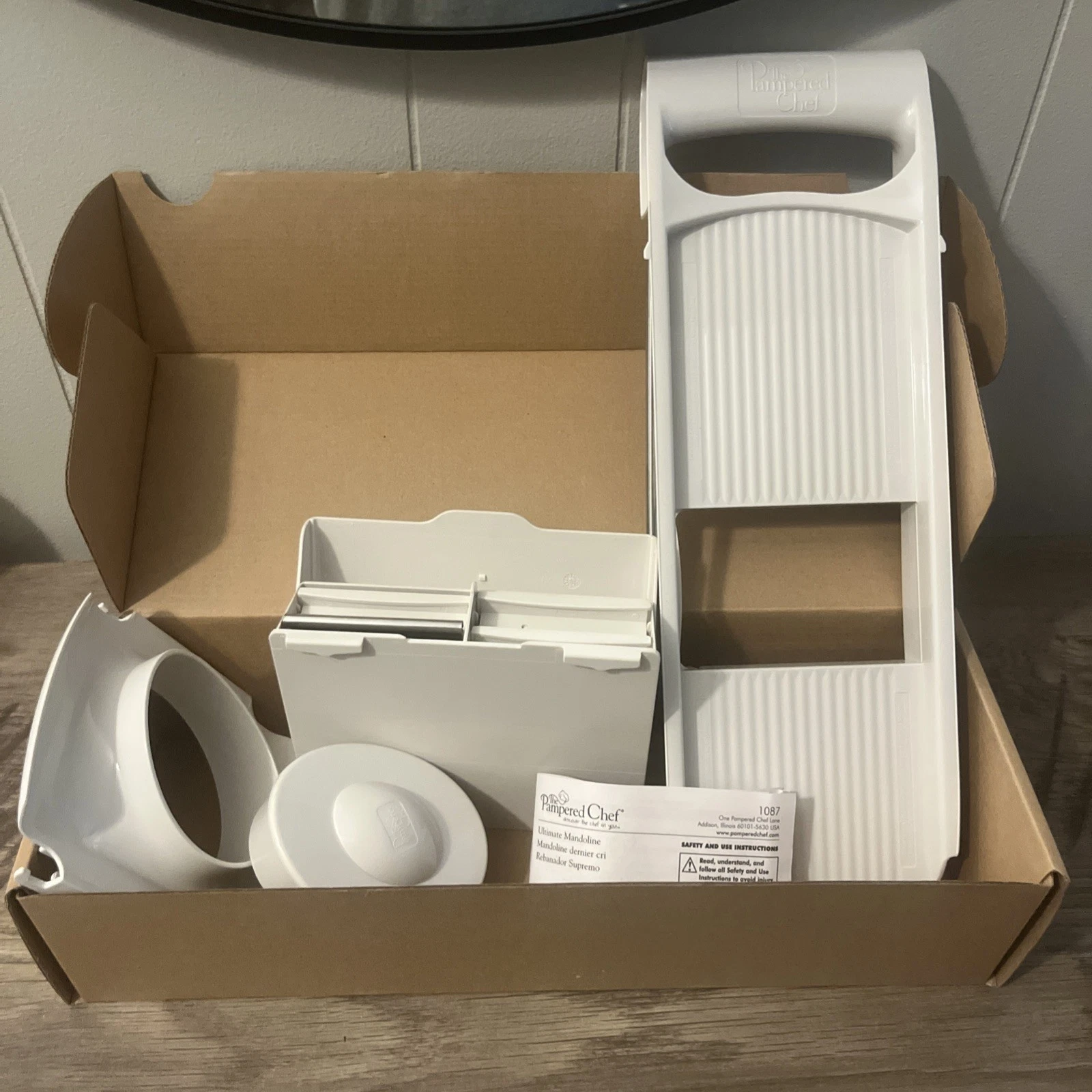 The Pampered Chef Ultimate Mandoline # 1087 Vtg Kitchen Vegetable Food Slicer