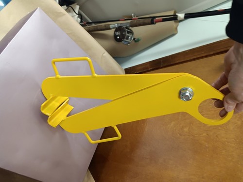 Vestil VDC-1000 Vertical Drum Clamp, 1000 lbs Capacity. New. Fast shipping.  - Photo 3/3