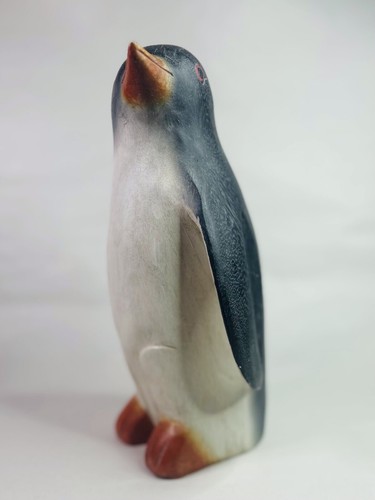 Vintage Style Carved Heavy Wooden Penguin Figure / Sculpture / Ornamental Piece - Picture 3 of 8