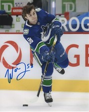 Vancouver Canucks Will Lockwood Signed Autographed 8x10 NHL Photo COA #2