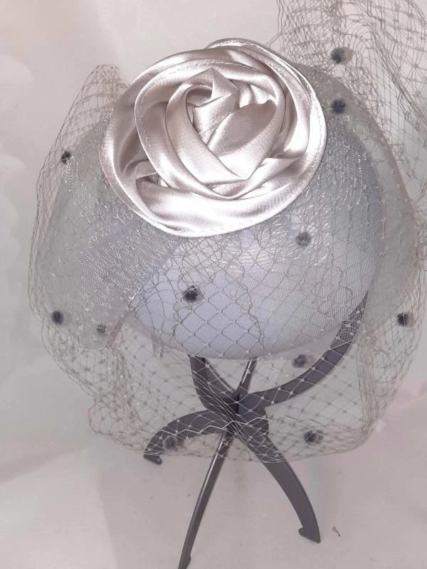 CAPPELLO BUSTINA CON VELETTA COMPLIT ART.0457 - Immagine 2 di 4