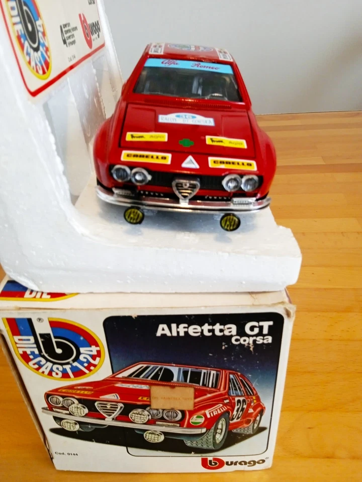 BBURAGO ALFA ROMEO ALFETTA GT CORSA  - 1/24 -  OLD - MINT BOX - MADE IN ITALY - Immagine 3 di 4
