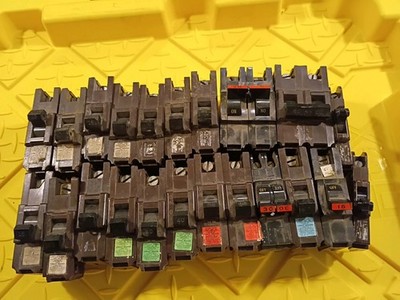 Lot Of 22 Used Stab-lok Breakers