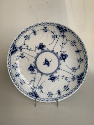 Royal Copenhagen Gebäckschale 761 Musselmalet  1. Wahl handbemalt Halbspitze