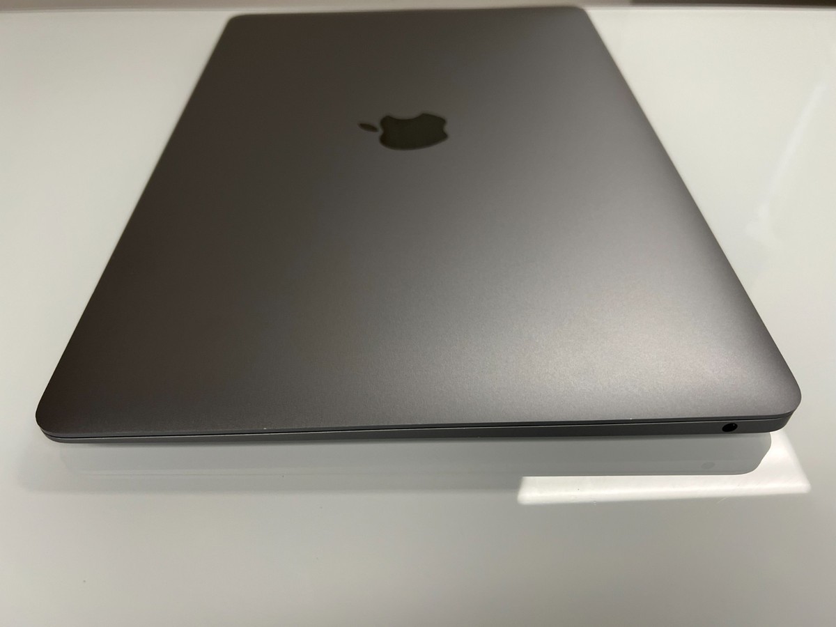 Apple MacBook Air M1 8 CPU/GPU 13